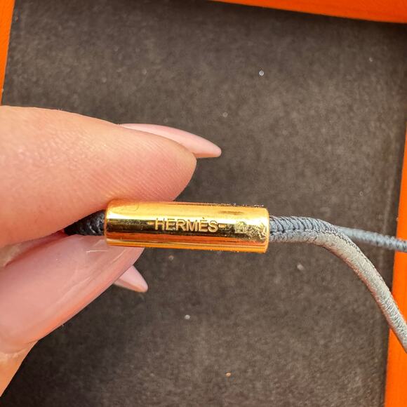 HERMÈS Kara Precieux Large Wood Pendant Necklace - Picture 7 of 12